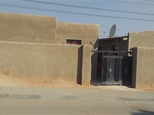 2 Bed House in Phomolong