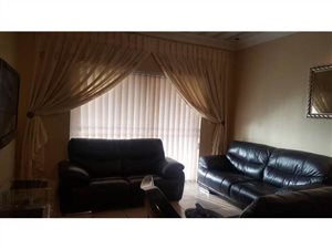 3 Bed Townhouse in Honeydew Manor