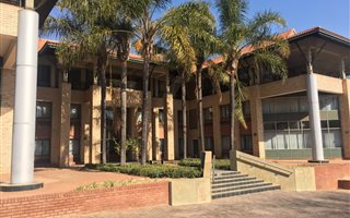 11850 m² Office Space in Sunninghill