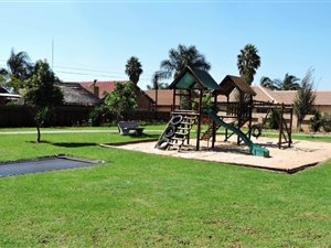 2 Bedroom Townhouse in Wierda Crest Estate