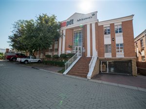 300 m² Office Space in Boskruin