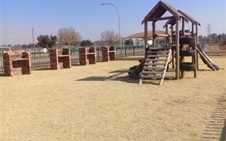 2 Bedroom Apartment in Crystal Park
