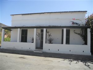 3 Bed House in Graaff Reinet