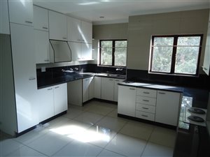 3 Bed Duplex in Buurendal