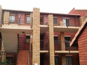 2 Bed Apartment in Highveld