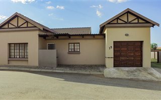 2 Bedroom Townhouse in Waterval East
