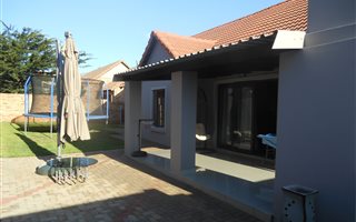 3 Bedroom House in Brooklands