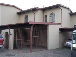 3 Bed Townhouse in Newmarket Park
