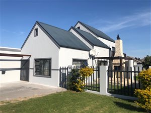 5 Bed House in Burgundy Estate