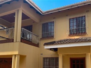 3 Bed Apartment in Grantham Park