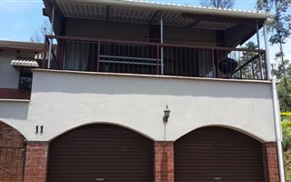 3 Bedroom Simplex in Montrose