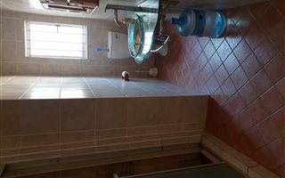 Bachelor apartment in Bramley North