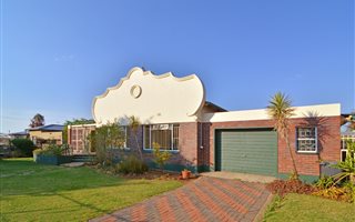 5 Bedroom House in Monument