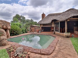 4 Bed House in Highveld