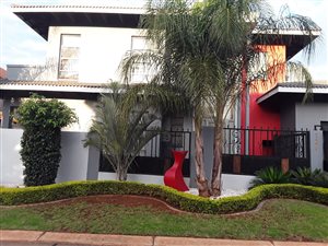 4 Bed House in Montana Park