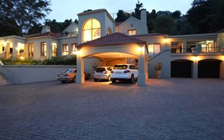 10 Bedroom House in Northcliff