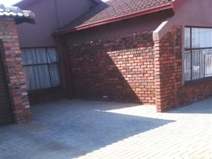 3 Bed House in Ikageng