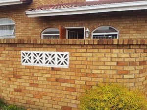 3 Bed Townhouse in Dalpark