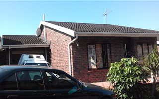 2 Bedroom Simplex in Escombe