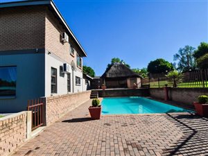 2 Bed Apartment in Three Rivers East