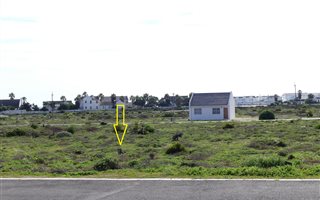 484 m² Land available in Britannia Bay