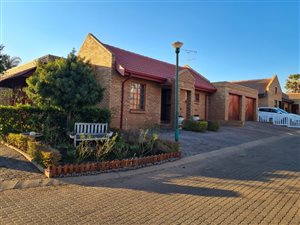 3 Bed Townhouse in Clubview