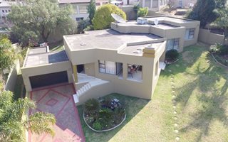 3 Bedroom House in Northcliff