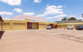 620 m² Office Space in Nimrod Park
