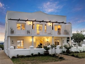 4 Bedroom House in Croydon Olive Estate