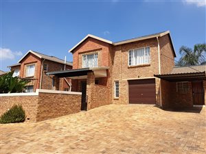3 Bed Duplex in Willowbrook