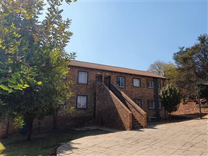 2 Bed Apartment in Rietvalleirand