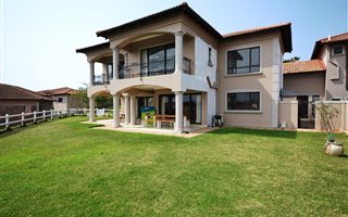 3 Bedroom Townhouse in Umhlali Golf Estate