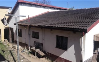 4 Bedroom House in Umlazi