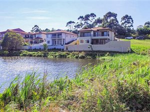4 Bedroom House in Shelly Beach