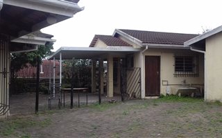 1.5 Bedroom Garden Cottage in Greenbury