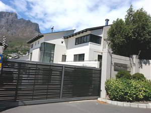 3 Bed House in Gardens