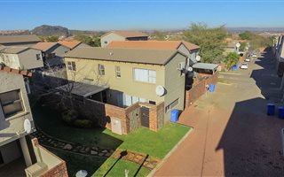 3 Bedroom Townhouse in Faerie Glen