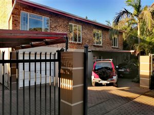 2 Bed Apartment in Magalieskruin
