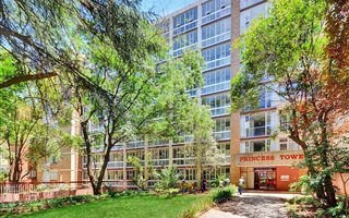 2 Bedroom Apartment in Parktown