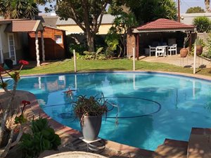 5 Bed House in Parktown Estate