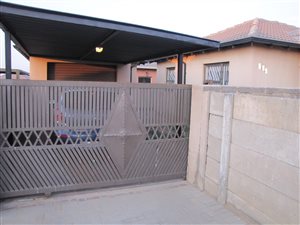 2 Bed House in Vanderbijlpark CE3