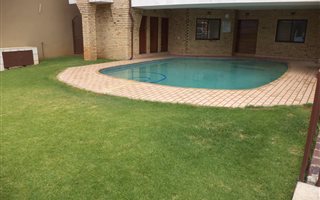 3 Bedroom Townhouse in Edenglen