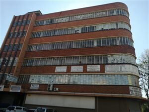 795 m² Industrial space in Fordsburg