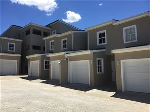 3 Bedroom Duplex in Paarl