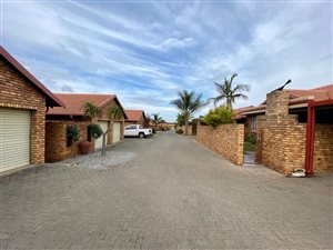 2 Bed Townhouse in Wierda Glen