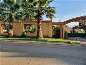 18 Bed House in Rispark