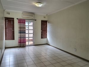 2 Bed Townhouse in Meerensee