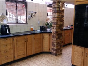 4 Bed House in Florida Park