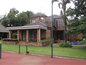 4 Bed House in Florida Park