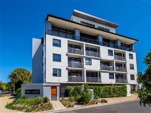 2 Bed Apartment in Claremont Upper